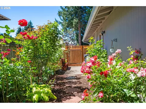 Exterior - 3425 Stark St, Eugene, OR 97404 photo 15 of 15