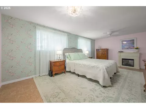 Bedroom - 3425 Stark St, Eugene, OR 97404 photo 1 of 8
