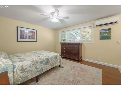 Bedroom - 3425 Stark St, Eugene, OR 97404 photo 6 of 8
