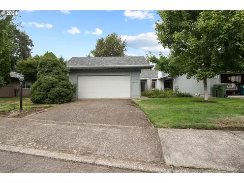 1065 Chestnut St, Salem, OR 97304