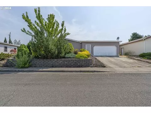 1888 Michigan City Ln, Salem, OR 97304
