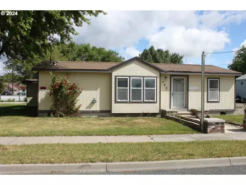 740 Valley Ave, Baker City, OR 97814