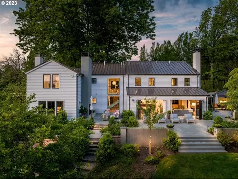 4401 SW Greenleaf Dr, Portland, OR 97221