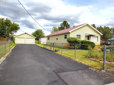 383 S Main St, Prairie City, OR 97869