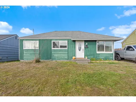 966 Pacific Ave, Coos Bay, OR 97420