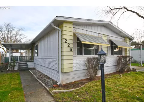 750 Division St #226, The Dalles, OR 97058