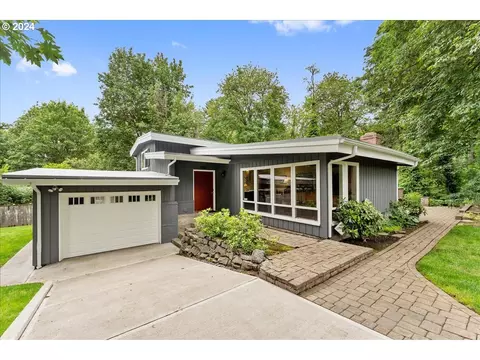 1555 SW Shadow Wood Dr, West Linn, OR 97068