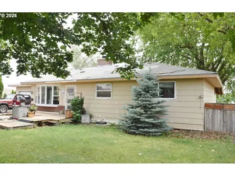 43686 Mckay Dr, Pendleton, OR 97801 photo 1