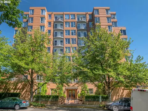1132 SW 19th Ave #305, Portland, OR 97205