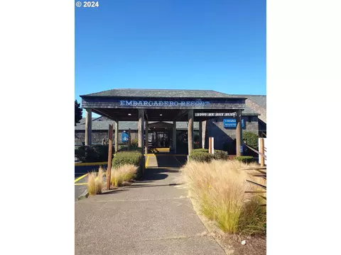 1000 SE Bay Blvd #406-407, Newport, OR 97365