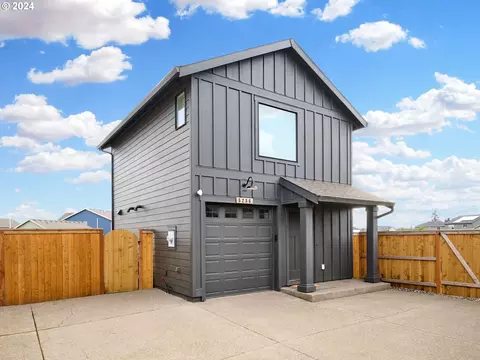 5236 49th Ave NE, Salem, OR 97305