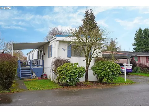 1003 NW 139th St #3A, Vancouver, WA 98685
