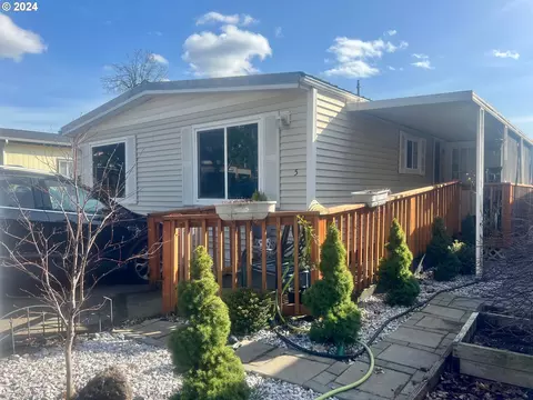 3200 SE Silver Leaf Ln #5, Milwaukie, OR 97267