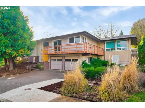 1020 Franklin St, Lebanon, OR 97355