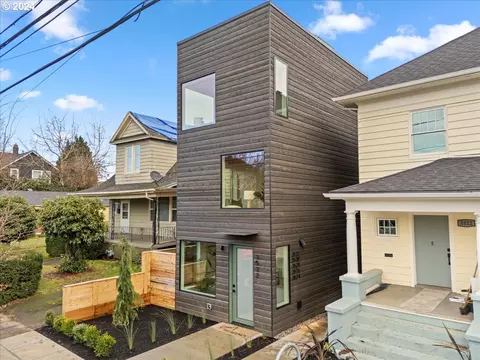 3532 N Borthwick Ave, Portland, OR 97227
