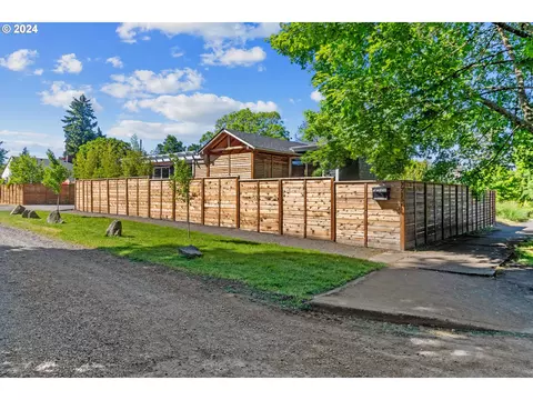 7715 N Seneca St, Portland, OR 97203