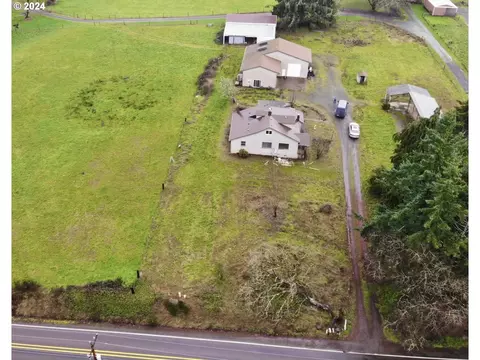 30356 S Grays Hill Rd, Colton, OR 97017