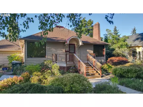 Exterior - 1052 W 10th Ave, Eugene, OR 97402 photo 6 of 9