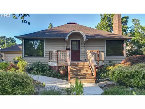 Exterior - 1052 W 10th Ave, Eugene, OR 97402 photo 2 of 9