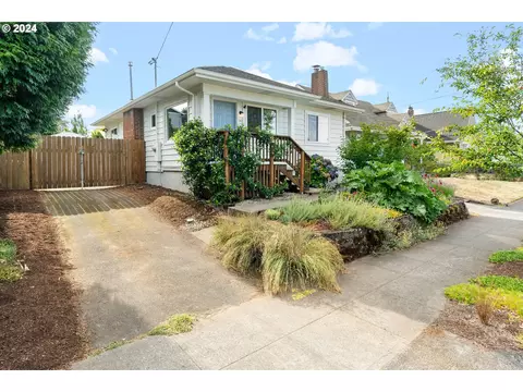 43 SE 81st Ave, Portland, OR 97215