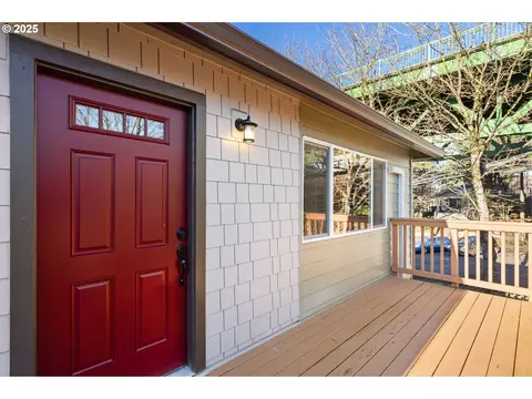 8678 N Willamette Blvd, Portland, OR 97203