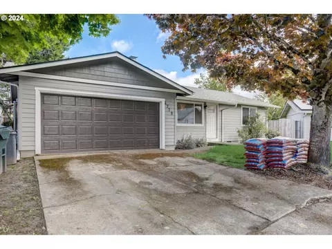 4779 Mall Ct, Salem, OR 97305