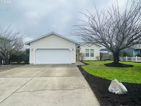 131 SE Debbie Way, Myrtle Creek, OR 97457