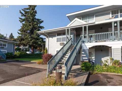 714 Cascade Ave #18, Hood River, OR 97031