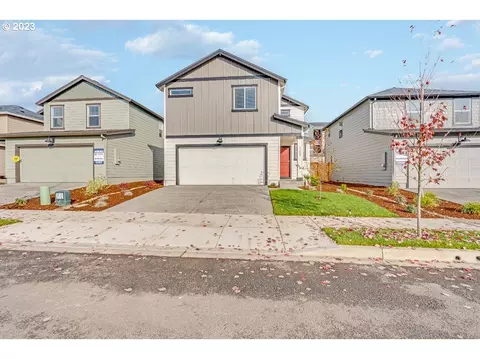 1803 W 14th St, La Center, WA 98629