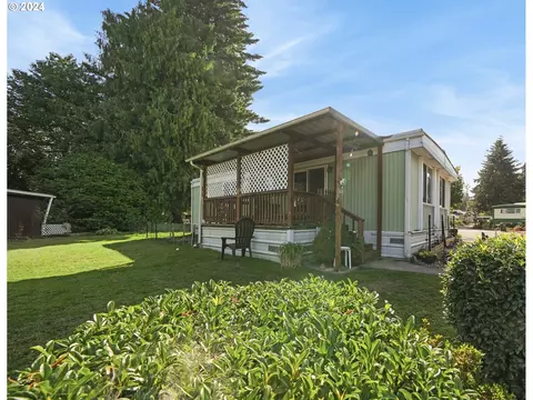 1625 Henderson Ave #E16, Eugene, OR 97403