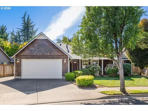 19419 Provisioner Ln, Oregon City, OR 97045