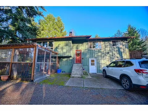 75546 Lost Creek Rd, Clatskanie, OR 97016