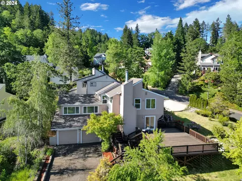 207 W 52nd Ave, Eugene, OR 97405