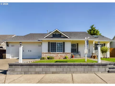 265 Thunderbird St, Molalla, OR 97038