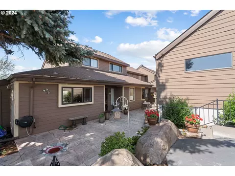 1038 NW 12th St #C, Pendleton, OR 97801