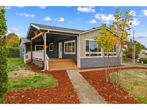 1199 N Terry St #301, Eugene, OR 97402
