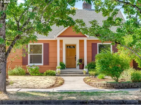 115 W 38th St, Vancouver, WA 98660