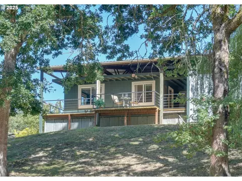 16205 SE Alderman Rd, Dayton, OR 97114