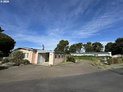 1601 Rhododendron Dr #577, Florence, OR 97439