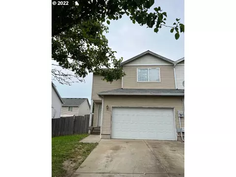 1106 W 32nd Pl, Vancouver, WA 98660