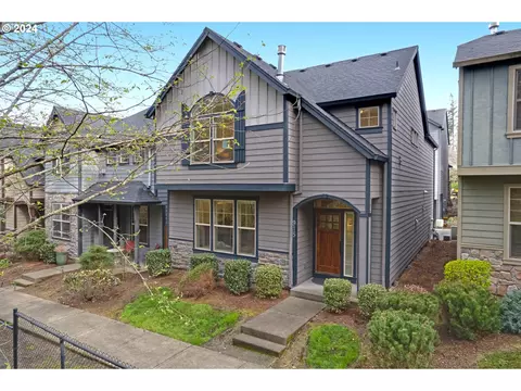 915 SW Mozart Ter, Portland, OR 97225