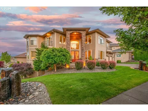 15624 SE Chelsea Morning Dr, Happy Valley, OR 97086