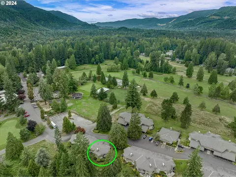 68574 E Fairway Estates Rd #A6, Welches, OR 97067