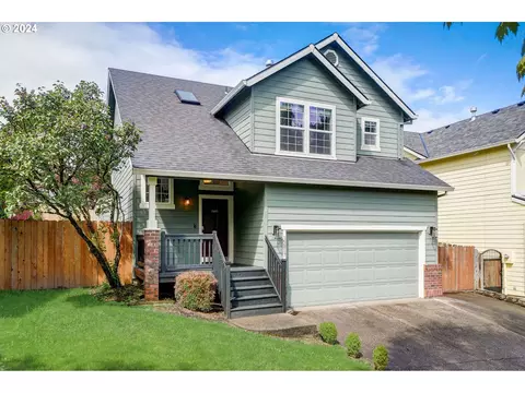 15817 SE Hawk Ct, Portland, OR 97236