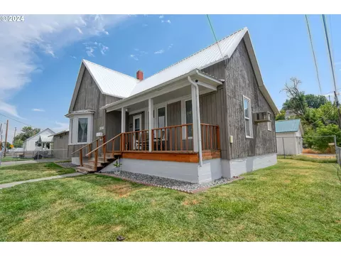 1014 SW Frazer Ave, Pendleton, OR 97801