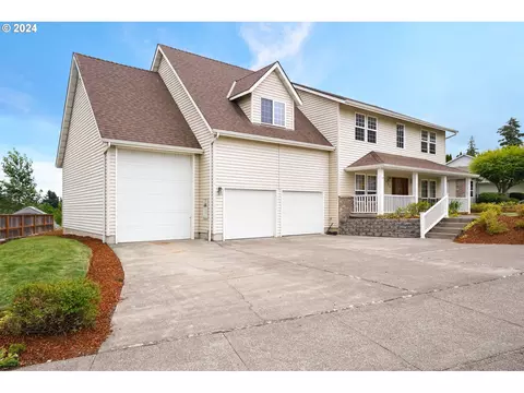 904 NE Fir Cone Dr, Keizer, OR 97303