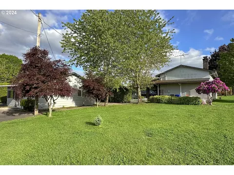 36868 SE Hauglum Rd, Sandy, OR 97055