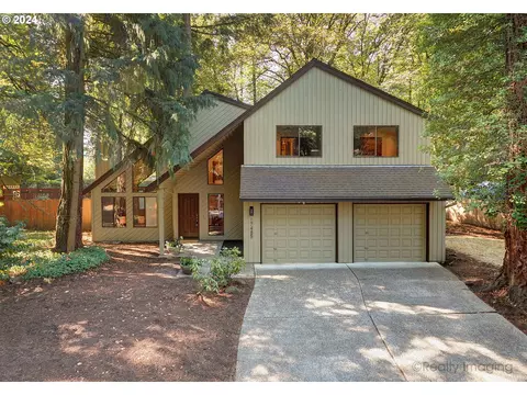 17485 SW Rivendell Dr, Portland, OR 97224
