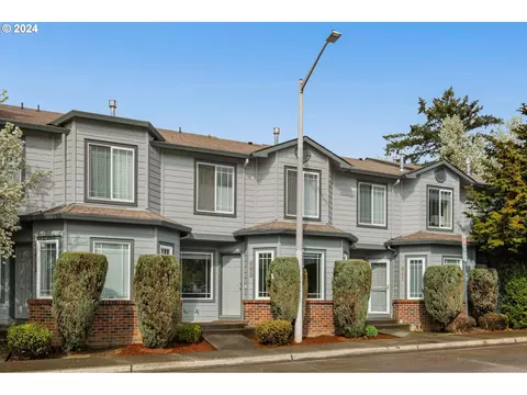 683 NE 8th St, Gresham, OR 97030
