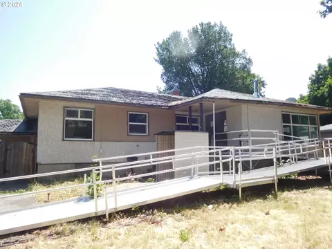 1805 2nd St, La Grande, OR 97850